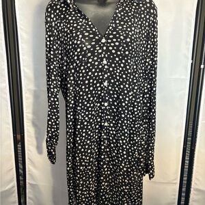 NY Collection Black and White Polka Dot Long Sleeve thin material Dress